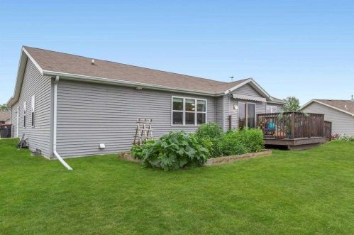 109 Green Ash Ln, Watertown WI  53094-5601 exterior