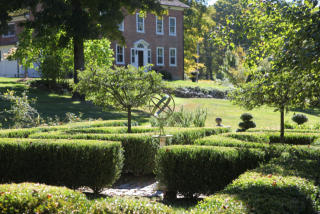 380 Hut Hill Rd, Bridgewater, CT 06752-1720