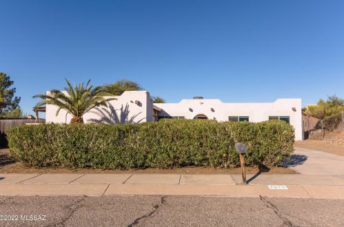 7525 North Aire Ave, Tucson, AZ 85741-1930