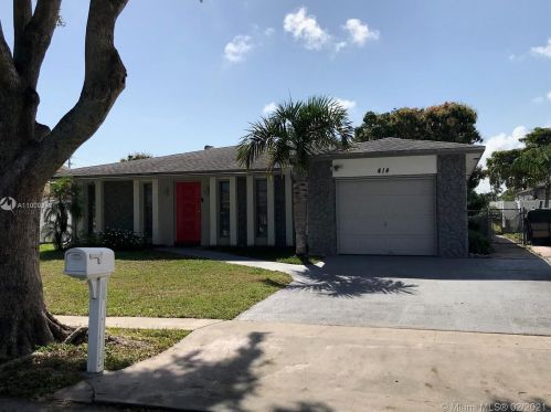 414 4th Ter, Dania Beach FL  33004-4717 exterior