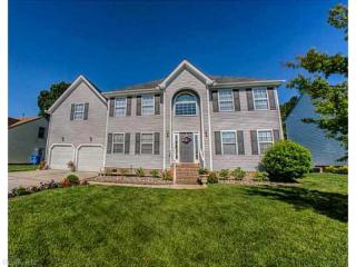 422 Las Gaviotas Blvd, Chesapeake VA  23322-8065 exterior