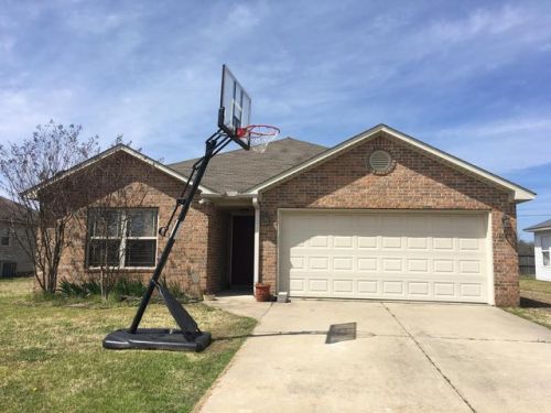 1009 Yarrow Dr, North Little Rock, AR 72117-9764