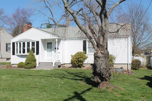 620 Nott St, Hartford, CT 06109-1524