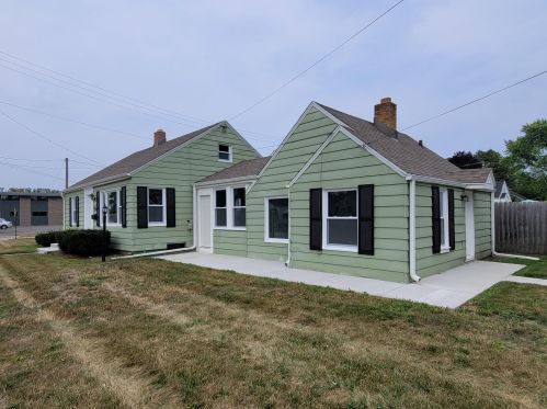 7203 30th Ave, Kenosha, WI 53142-3905