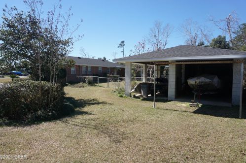 4334 7th Ave, Marianna FL  32446-2037 exterior