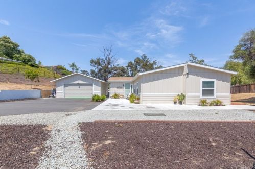 29885 Camino Del Sol Dr, Temecula CA  92592-2114 exterior