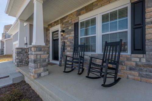 333 Jacob Ln, London, OH 43140-9366