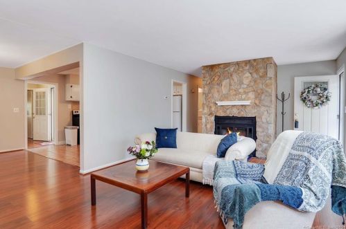 45 Sherman Rd, Glastonbury CT  06033-2911 exterior