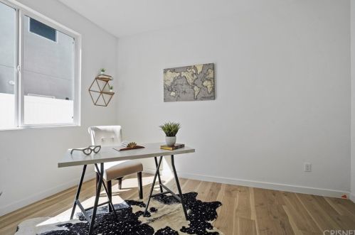 17309 Lemay St, Van Nuys CA 91406-5400 exterior