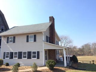 775 Larger Cross Rd, Bedminster NJ  07921-2795 exterior