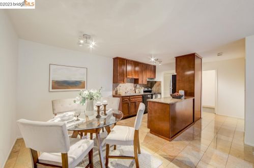 375 Jayne Ave, Oakland CA  94610-3345 exterior