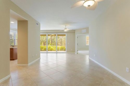 6669 Alden Woods Cir, Naples, FL 34113-3418