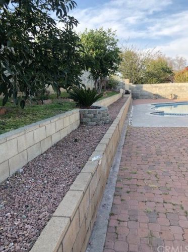 718 Idyllwild Ave, Rialto CA  92376-4816 exterior