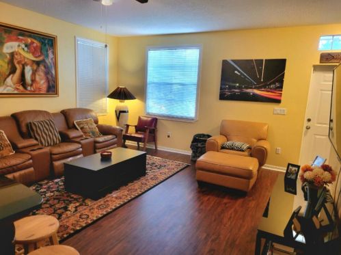 1965 Avon Park Dr, Fort Pierce, FL 34952-7796