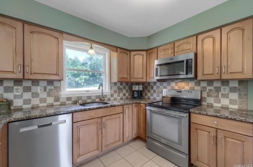 1 Overlook Dr, Washingtonville NY  10992-1041 exterior