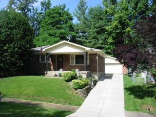 4606 Estate Dr, Louisville, KY 40216-5450