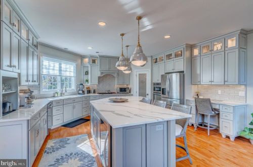 18292 St Georges Ct, Leesburg VA  20176-7421 exterior