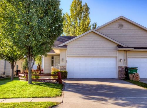 703 46th St, Ankeny, IA 50023-8273