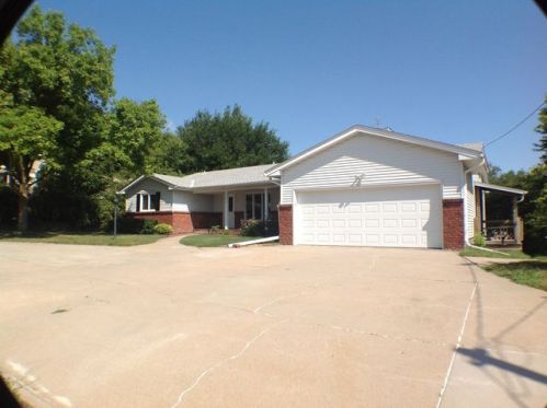 3004 College Dr, Blair, NE 68008-1045