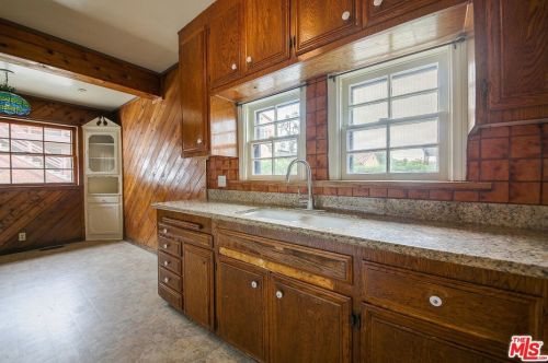 1516 Maple St, Glendale, CA 91205-2774