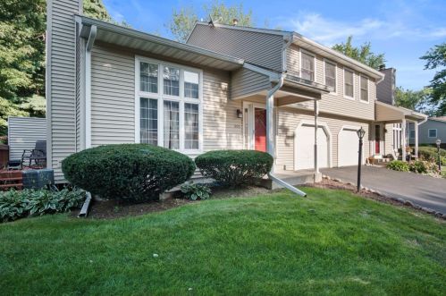 603 Weatherwood Ln, Valpo, IN 46383-3161