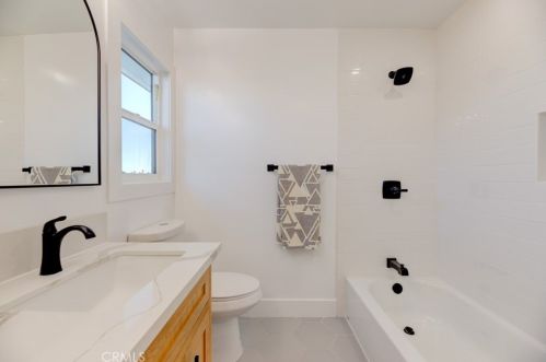 2146 Toscanini Dr, Rancho Palos Verdes CA  90275-1420 exterior