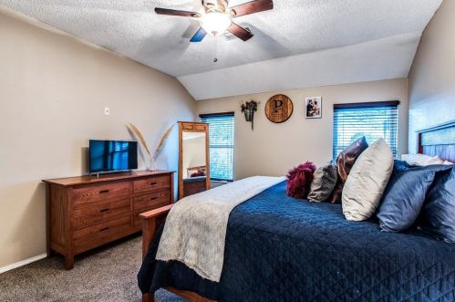 2316 Charleston Dr, Midlothian TX  76063-5177 exterior