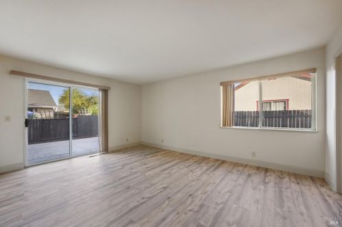 1104 Pippin Cir, Santa Rosa CA  95407-6772 exterior