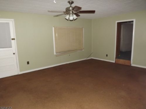 10 Bush St, Oxford NJ  07863-3001 exterior