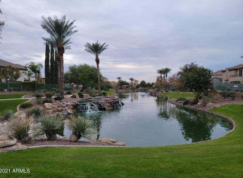 925 Mead Dr, Chandler, AZ 85249-5362