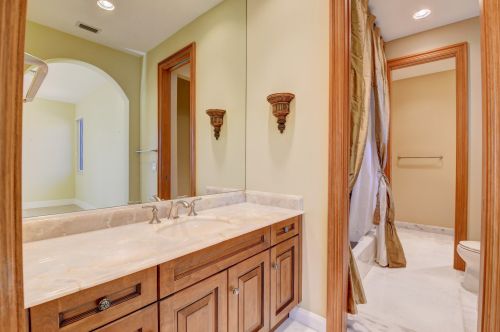 4255 Gleneagles Dr, Boynton Beach FL  33436-4914 exterior