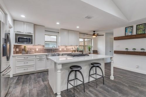 1306 Glen Cove Dr, Richardson TX  75080-3727 exterior