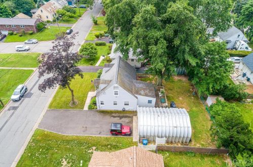 984 Maltby Ave, South Plainfield NJ  07080-2216 exterior