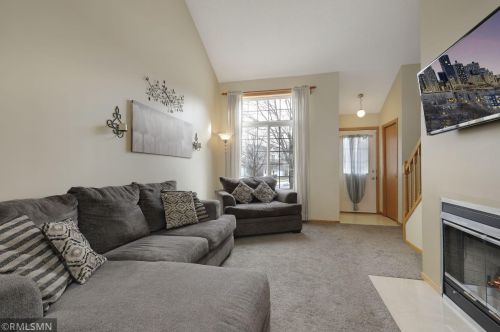 8599 Brinkley Ln, South Saint Paul, MN 55076-5112