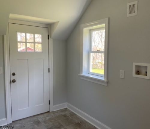 5 Pierson Ln, Oxford NJ  07863-3278 exterior