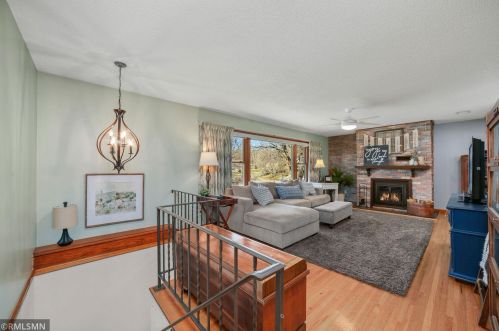1506 Maywood Dr, South Saint Paul, MN 55075-2173