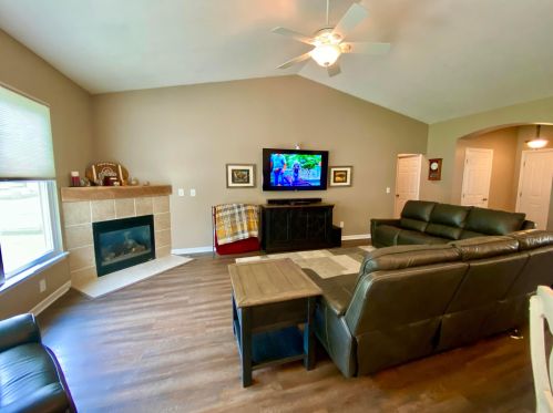 386 Shawnee Loop, Pataskala OH  43062-8179 exterior