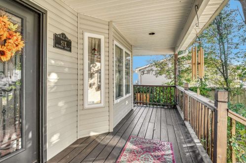 6 Georgia St, Elwood, NY 11731-2230