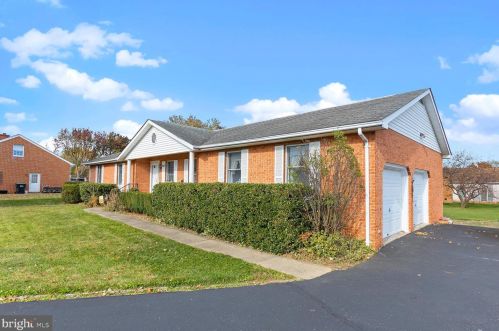 504 Jasper Ct, Woodstock VA  22664-1459 exterior