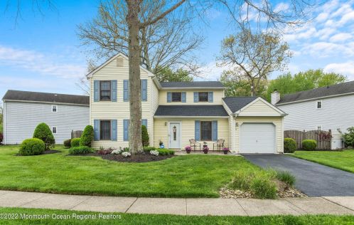 10 Admirals Row, East Freehold, NJ 07728-3718