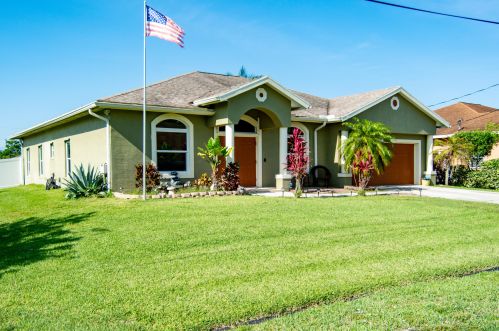 1080 Romaine Ln, Fort Pierce, FL 34953-3611