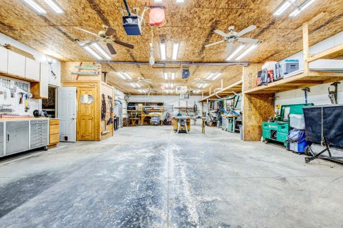 2717 Beaumont Ave, Waterford WI  53185-4933 exterior