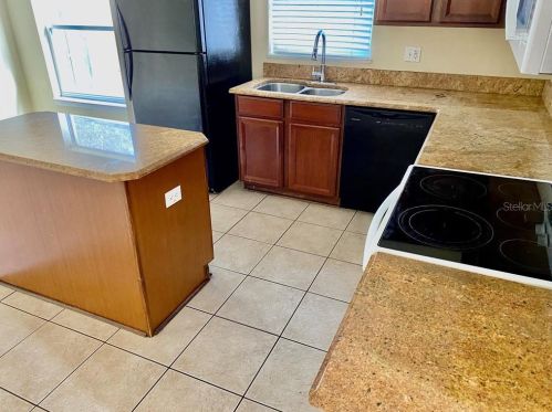 101 Shire Ct, Sanford, FL 32773-6899