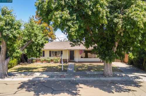 255 Sierra Dr, West Pittsburg, CA 94565-5940