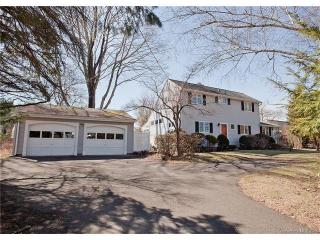 83 Elm St, Simsbury CT  06081-9606 exterior