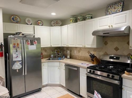 1409 Park Pl, Springfield NJ  07081-3504 exterior