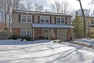 25 Sheppard Ln, Smithtown NY  11787-5157 exterior