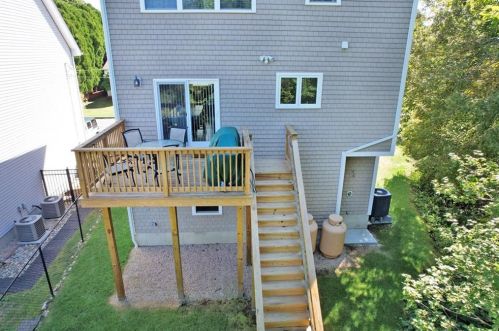 11 Jenny Ln, South Kingstown RI  02882-5434 exterior