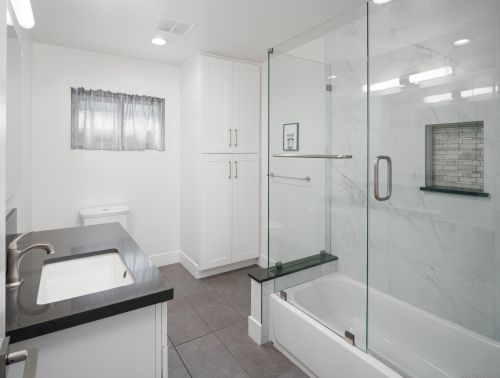 2420 Upas St, San Diego CA  92104-4049 exterior