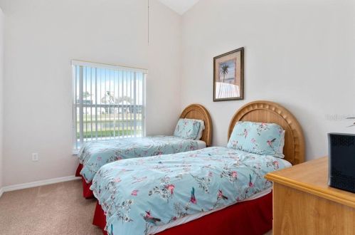 1155 Liberty Hall Dr, Kissimmee FL 34746-6724 exterior